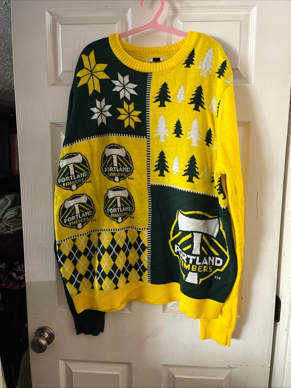 Portland Timbers Sweater MLS Soccer Size 2XL Men’s Long Sleeve Green Yellow Ugly